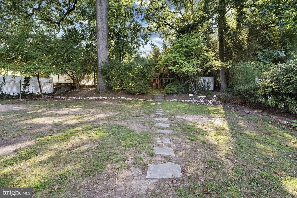 Photo of 2504 SEMINARY ROAD