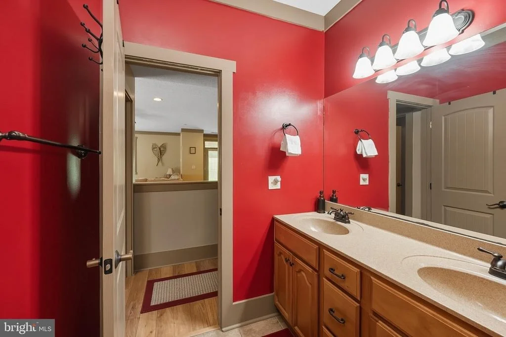 Photo of 110 NORTHLAKE DRIVE