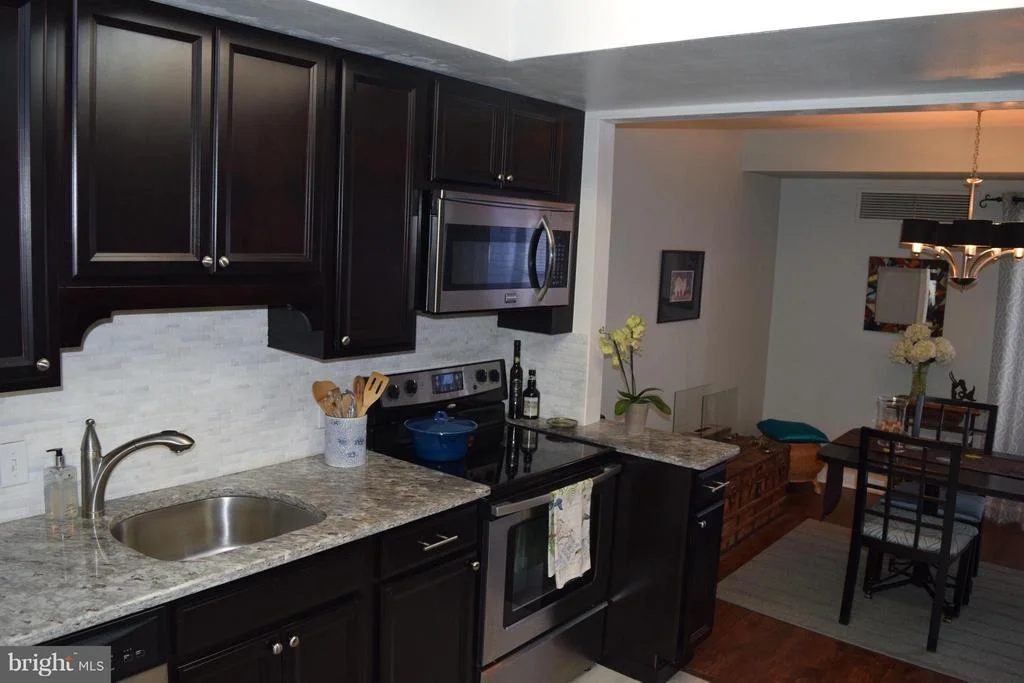 Photo of Unit 21B at 3625 GLEN EAGLES DRIVE