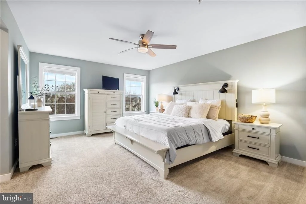Photo of 1010 SAXTON DRIVE