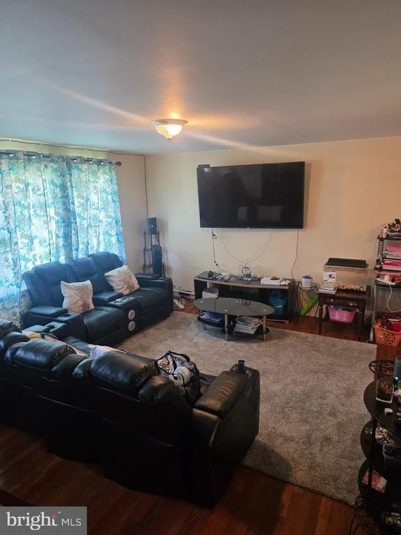 Photo of 7511 NEWBERRY LANE