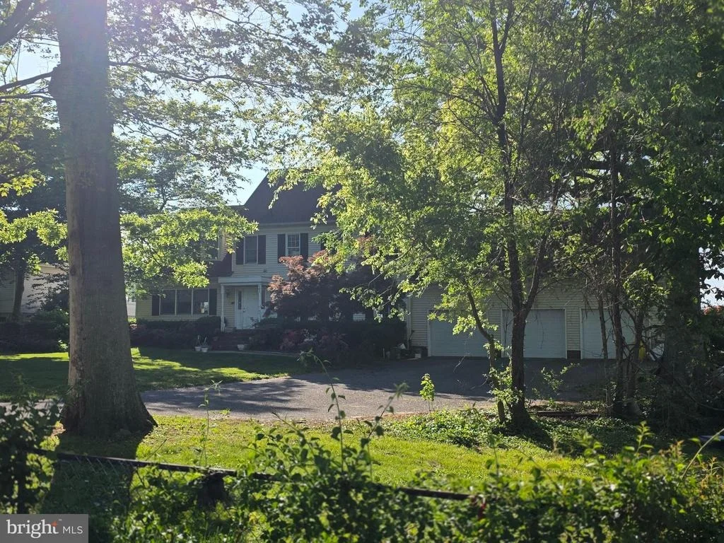 Photo of 145 EDGEWATER DRIVE