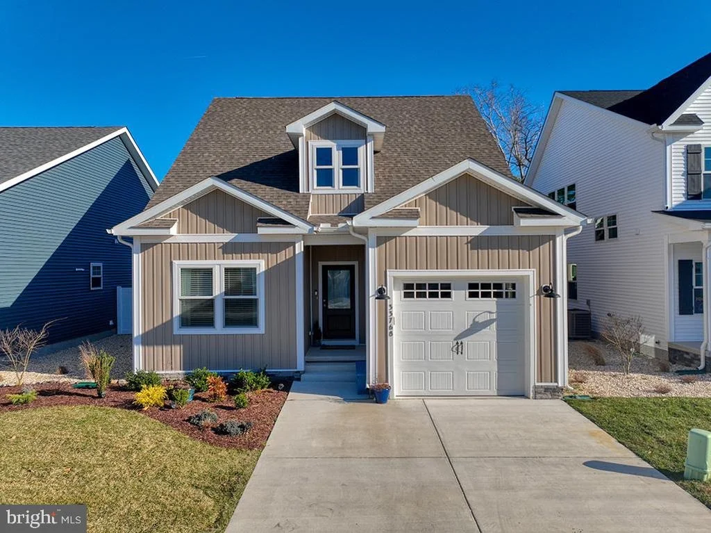 Photo of 33768 CATCHING COVE COURT