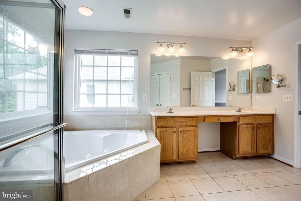 Photo of 9209 RAINBOW FALLS DRIVE