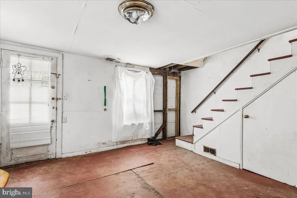 Photo of 8472 FREDERICK ROAD
