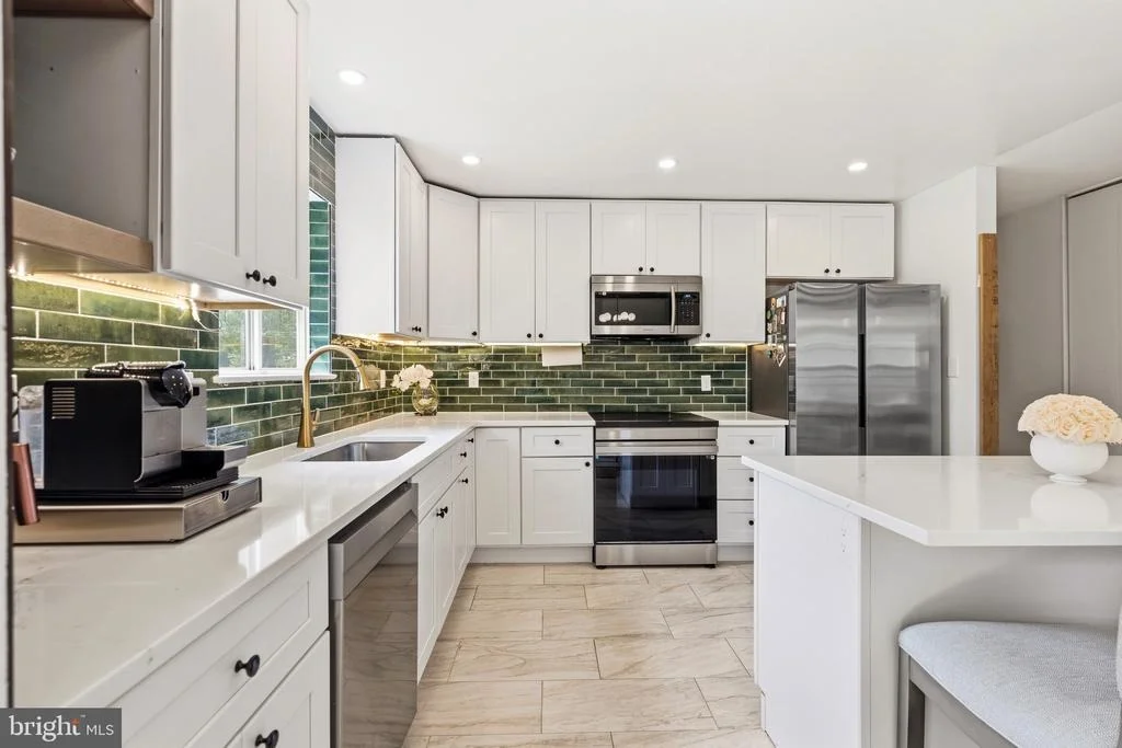 Photo of 524 MAPLE RIDGE LANE