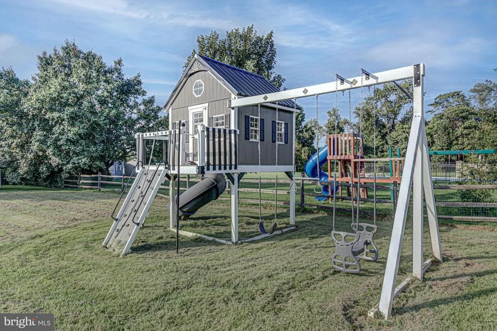 Photo of 218 SHEATS LANE