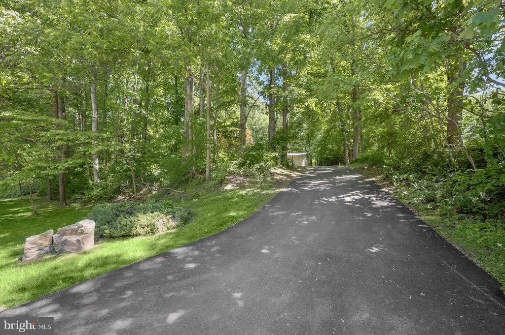 Photo of 13922 WAYSIDE DRIVE