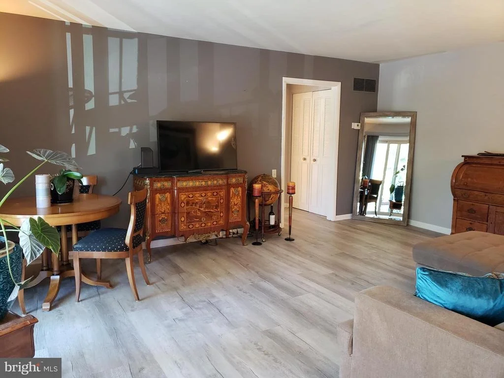 Photo of Unit 73A at 3600 GLENEAGLES DRIVE