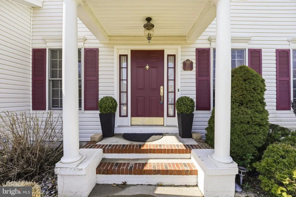 Photo of 352 CHESTNUT DRIVE
