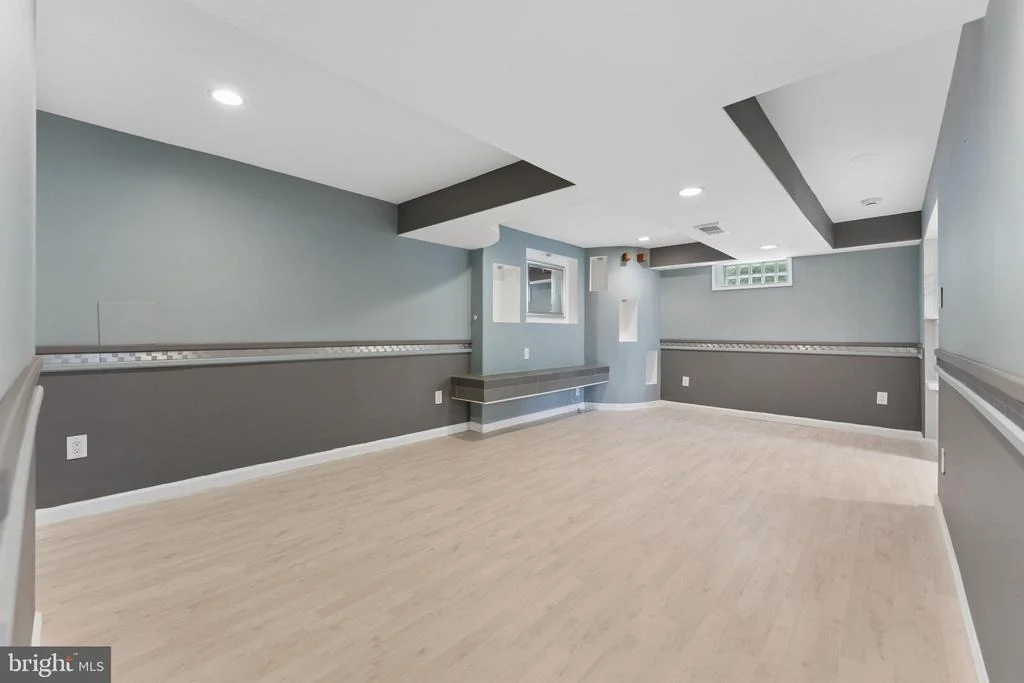 Photo of 8816 SAUNDERS LANE