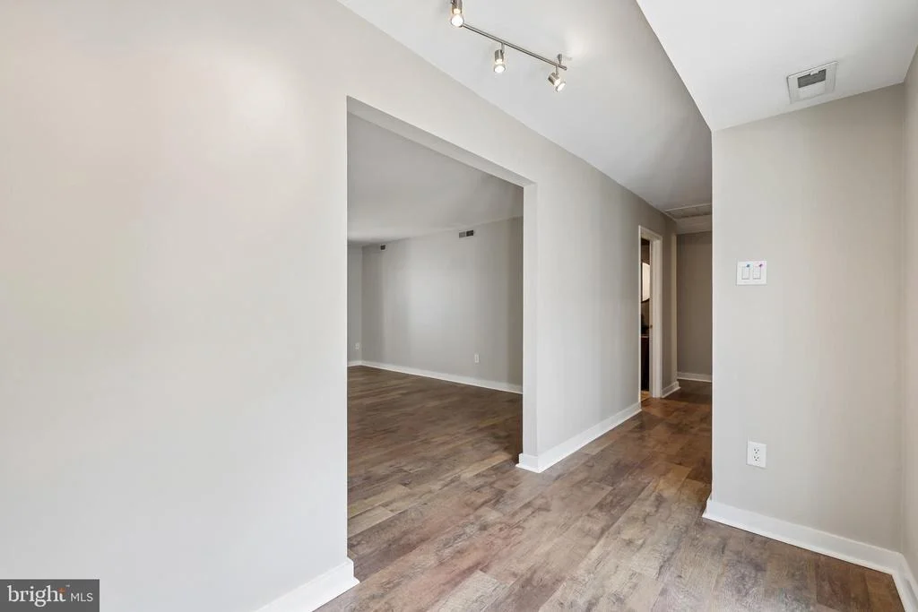 Photo of 1410 KNIGHTS BRIDGE TURN