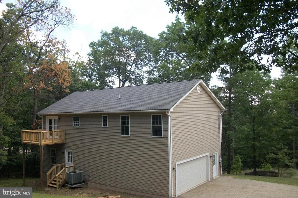 Photo of 401 BLUEBIRD TRL