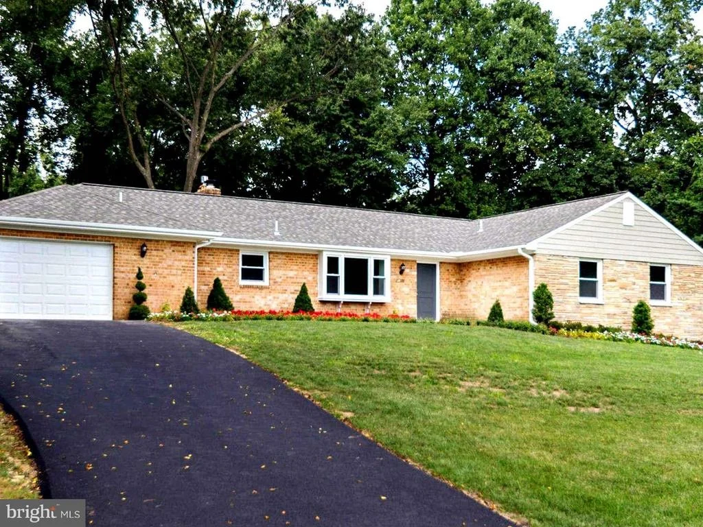 Photo of 3905 QUEEN MARY DRIVE