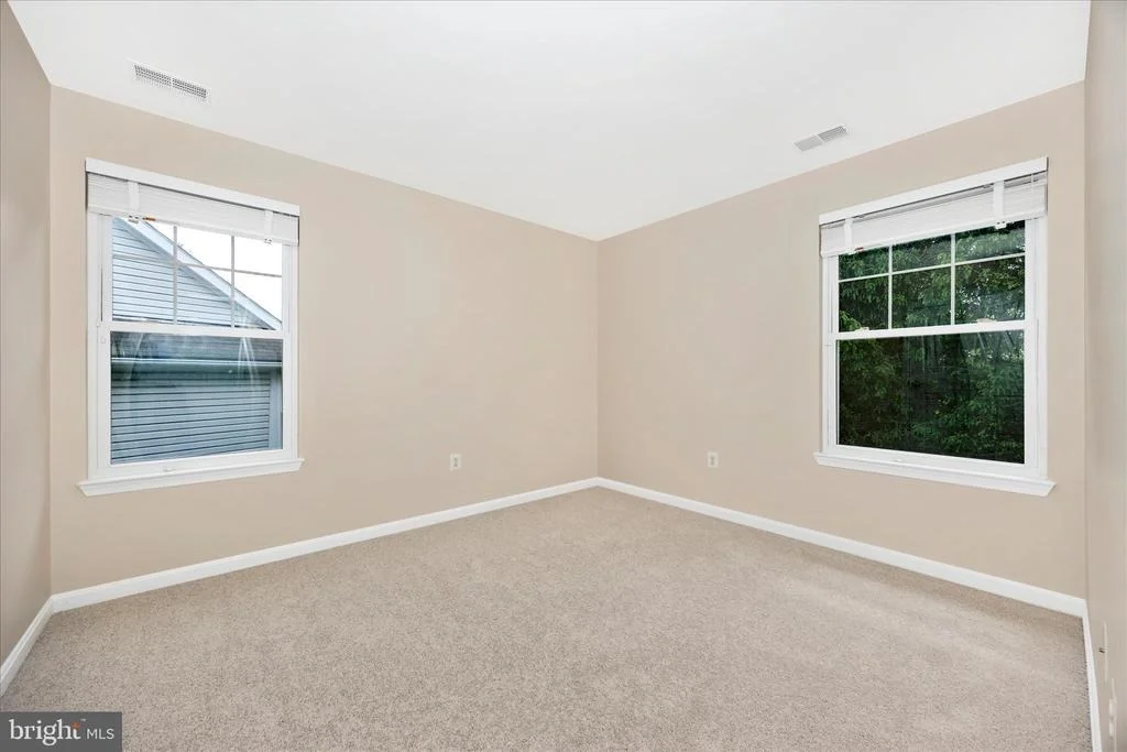 Photo of 1007 PARADE LANE