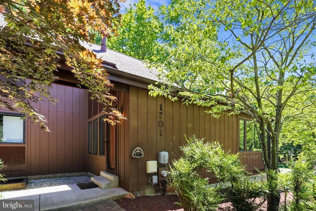 Photo of 1701 KIVA ROAD
