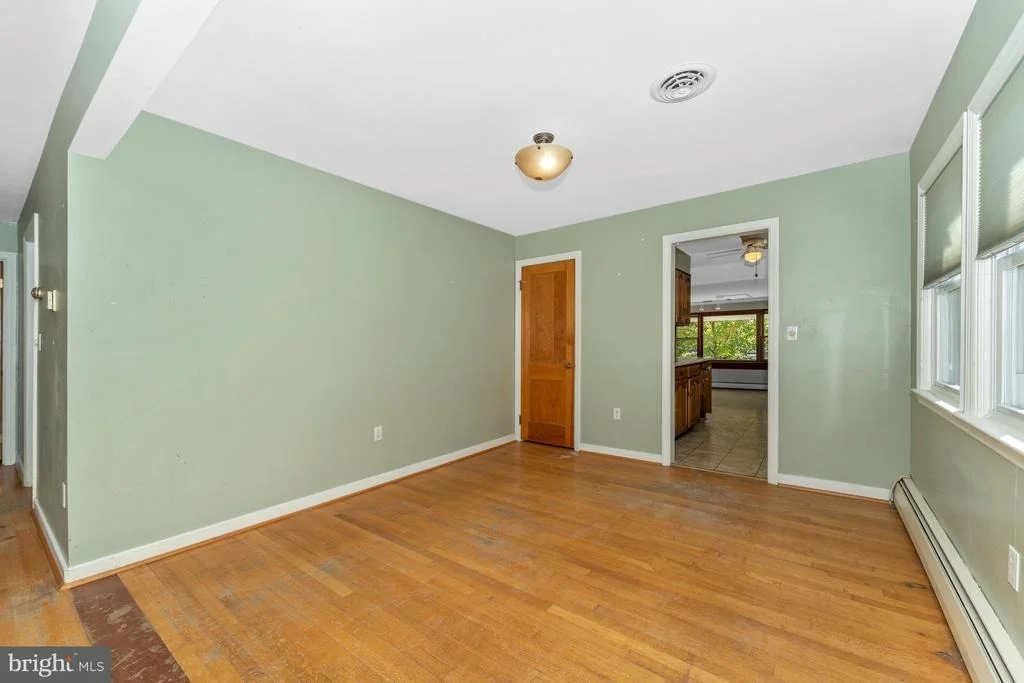Photo of 406 LEE PLACE