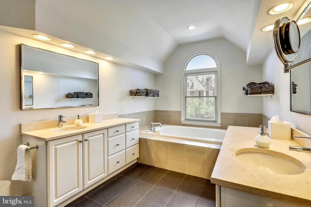 Photo of 17703 GLOBE THEATRE DRIVE