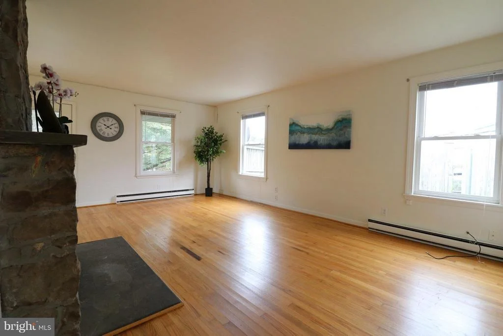 Photo of 5 KING AVENUE