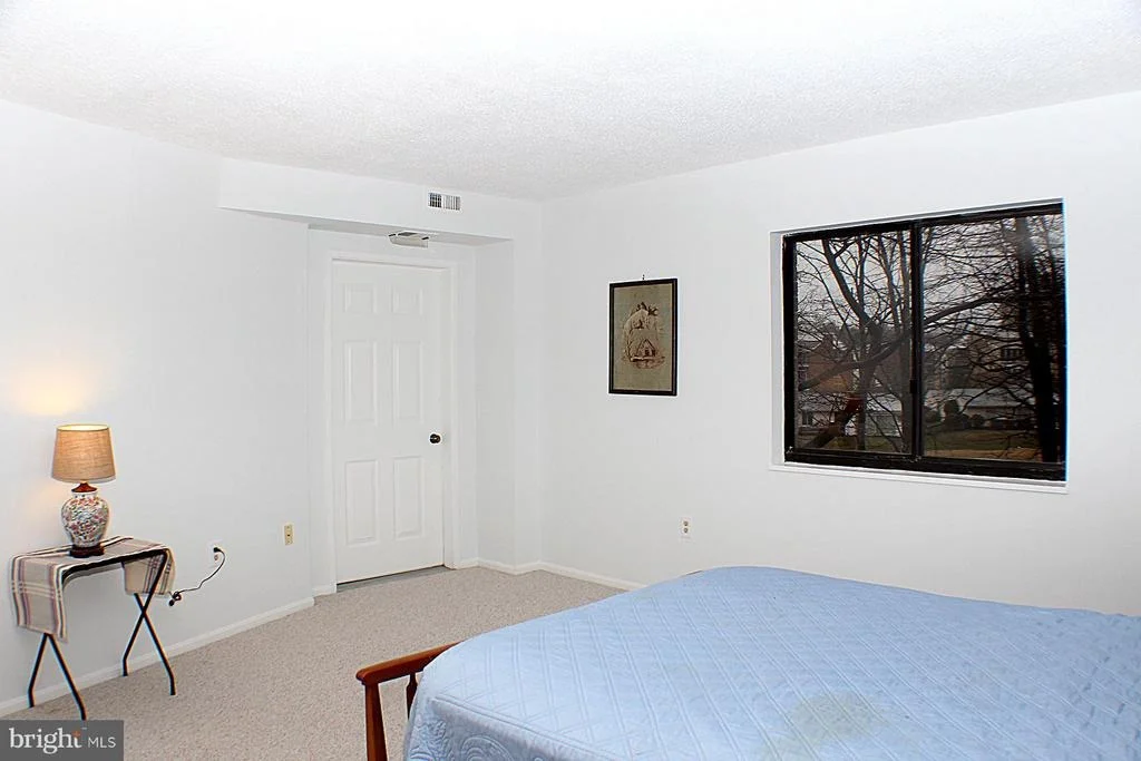 Photo of Unit 1218 at 15101 INTERLACHEN DRIVE