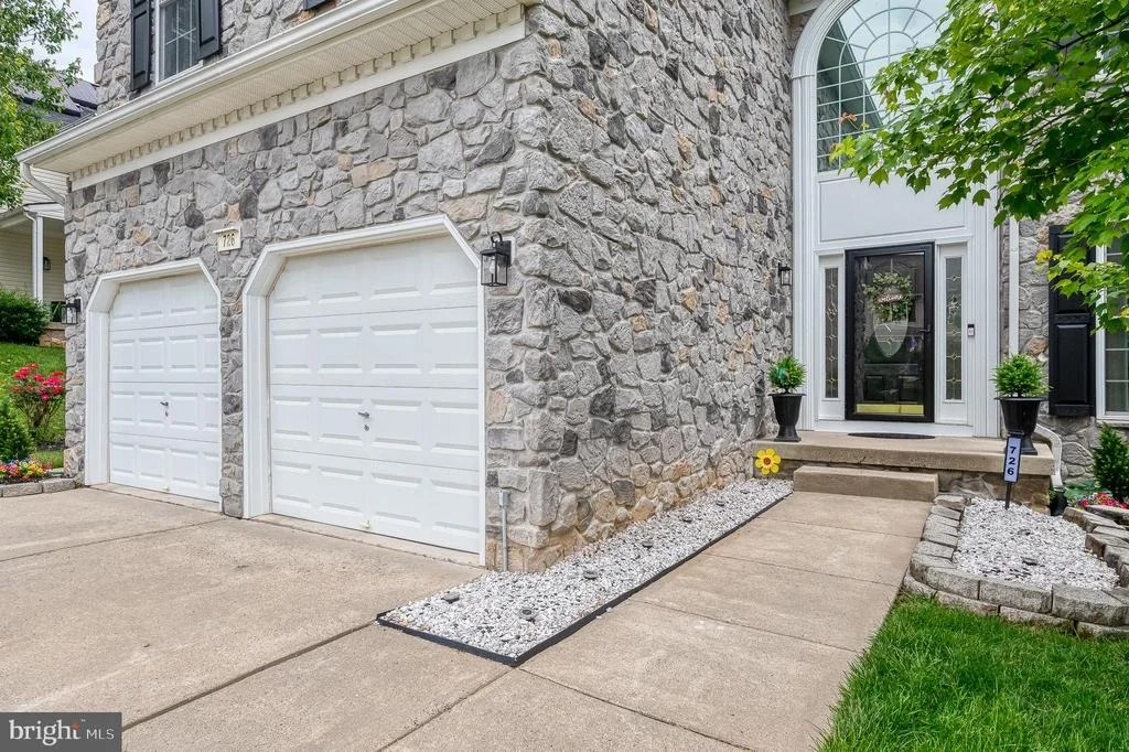 Photo of 726 CONCORD POINT DRIVE