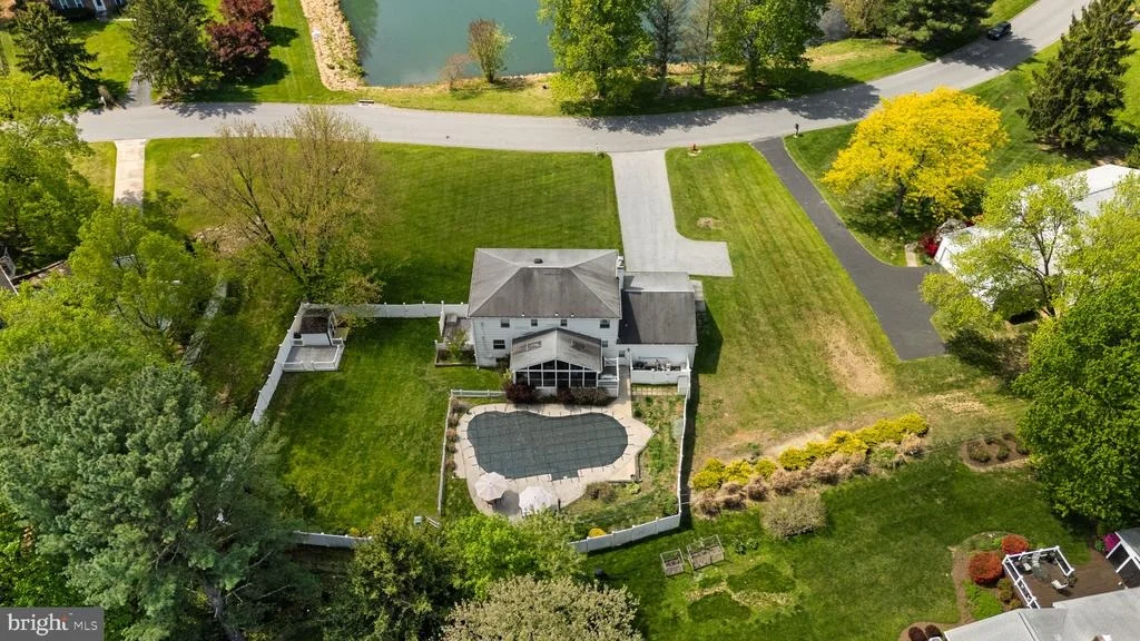 Photo of 5008 LAKE CIRCLE W
