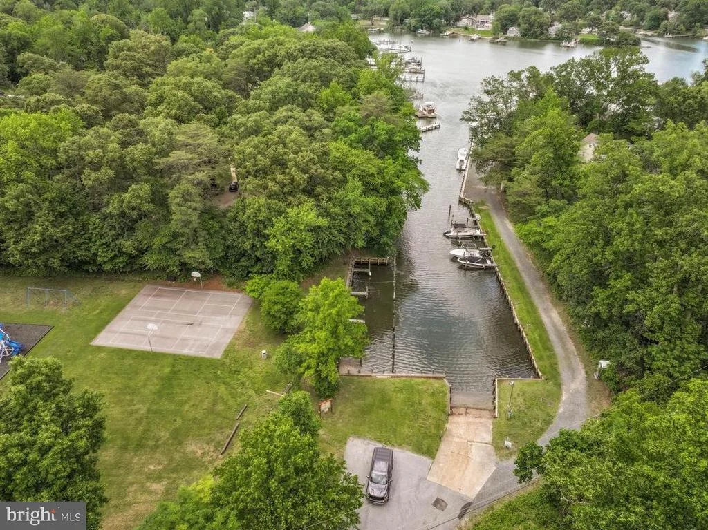 Photo of 421 EDGEWATER ROAD