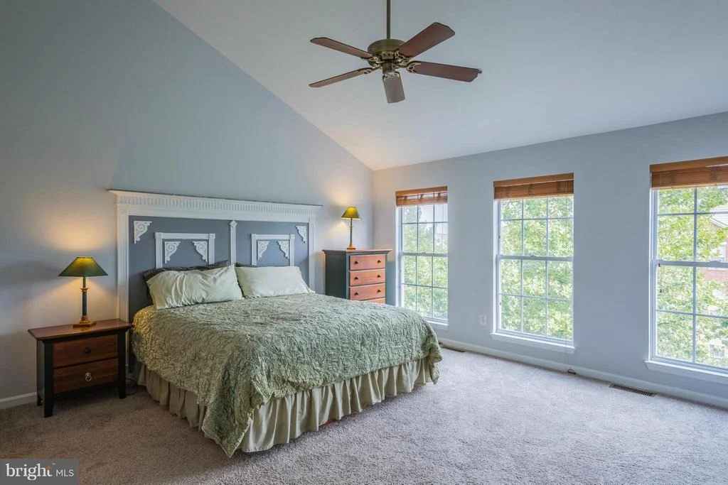 Photo of Unit 2128 at 1908 CRESCENT PARK DRIVE