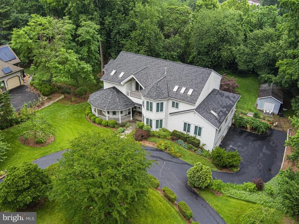 Photo of 1199 ASQUITHPINES PLACE
