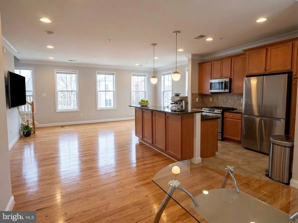 Photo of 367 PARKVIEW AVENUE