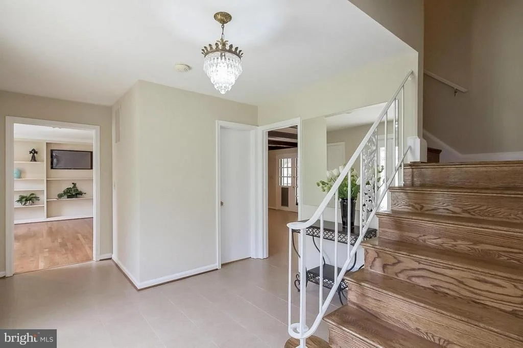 Photo of 2605 VILLAGE LANE