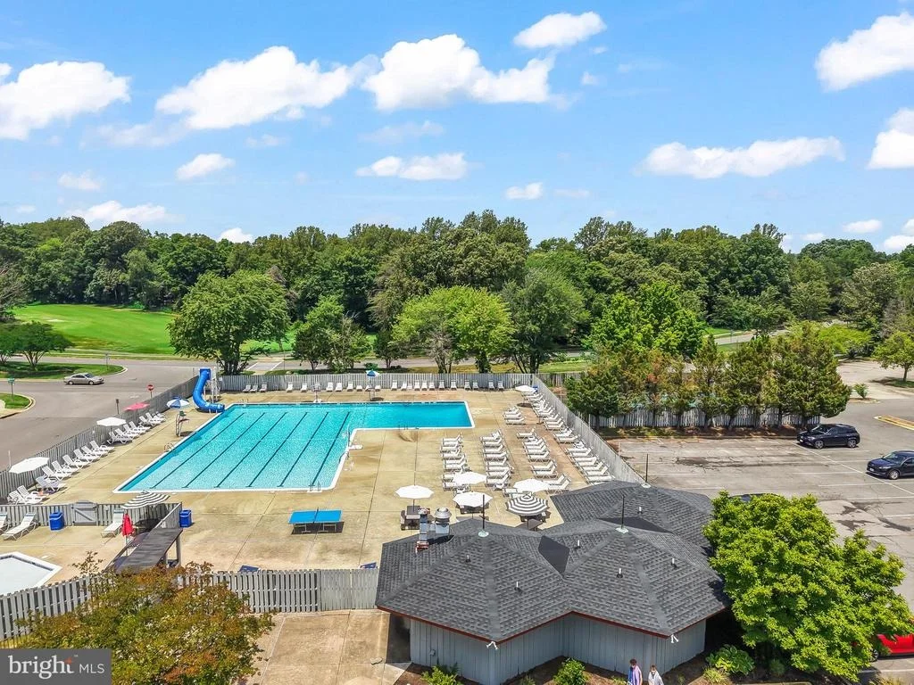 Photo of 16008 FAIRWAY DRIVE