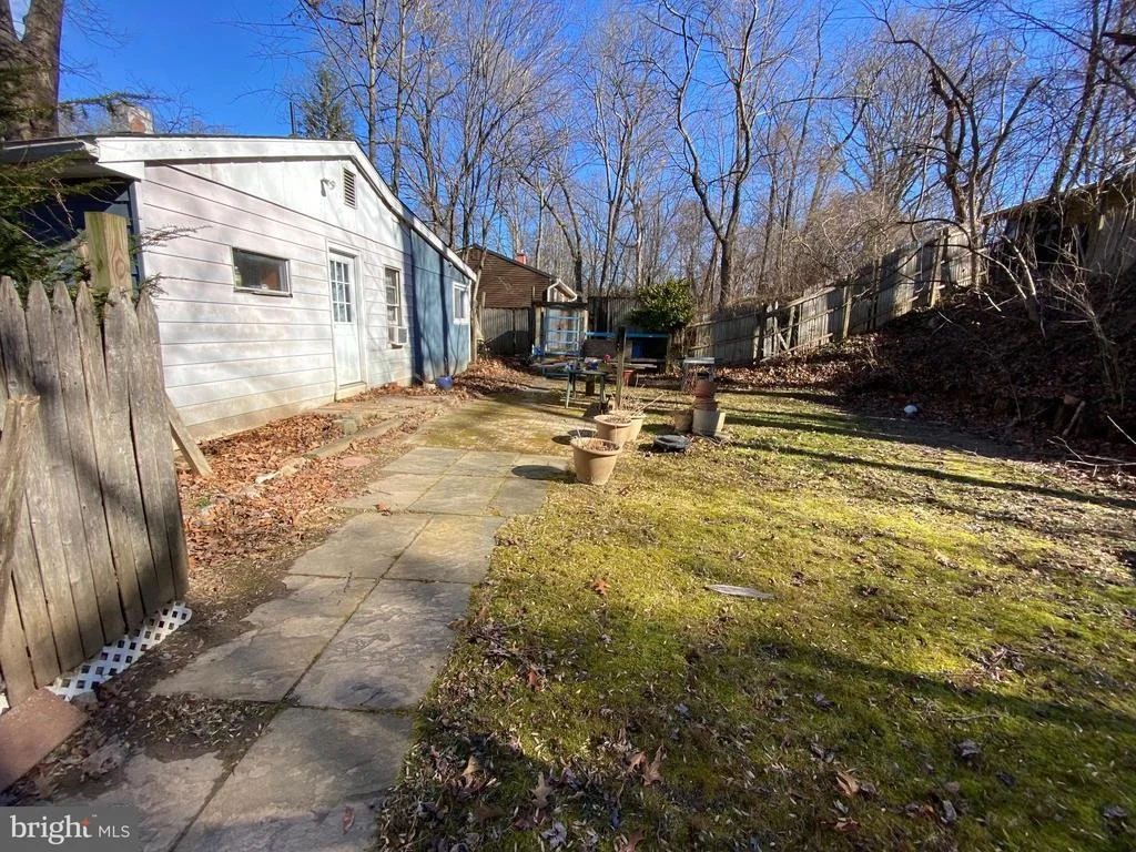 Photo of 811 JOHNSON AVENUE