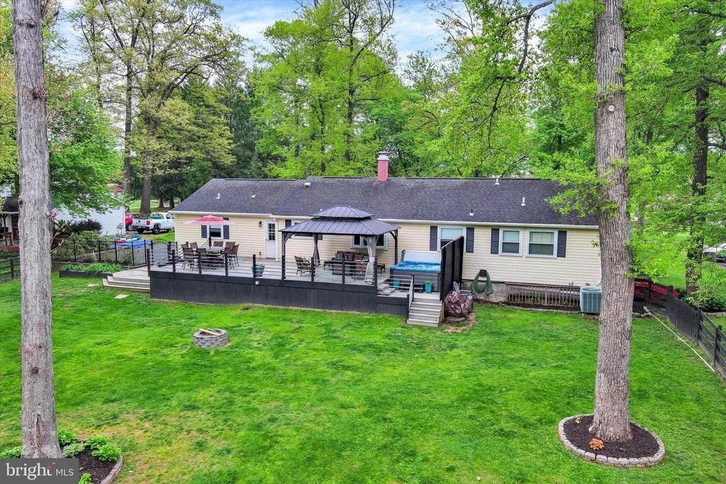 Photo of 4296 WOLF HILL DRIVE