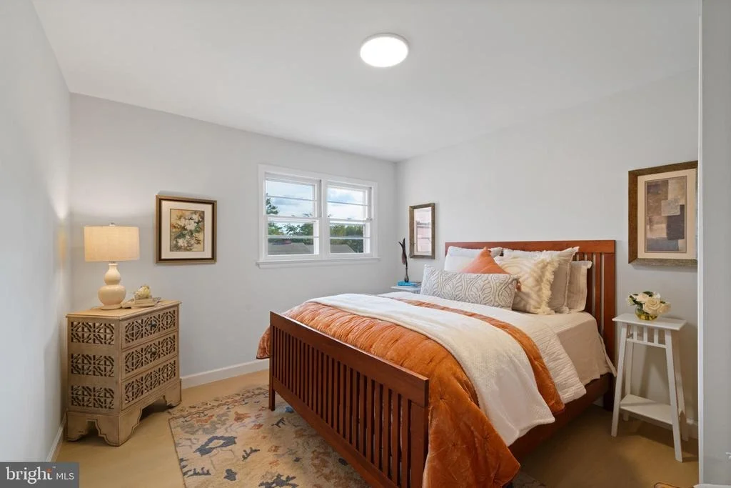 Photo of 11809 COLLINS DRIVE