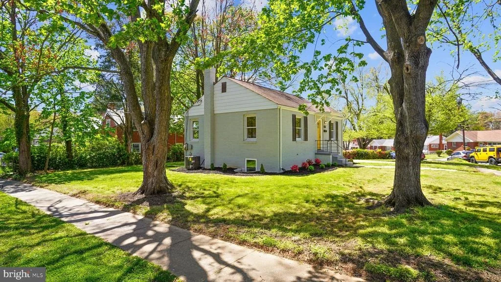 Photo of 12733 ROBINDALE DRIVE