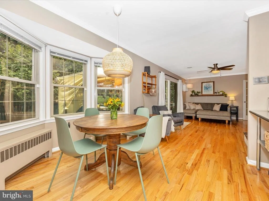 Photo of 201 CRESTVIEW COURT