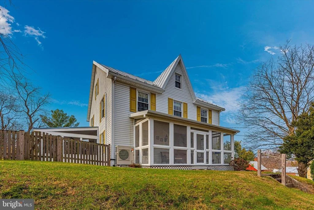 Photo of 9002 WALNUT STREET