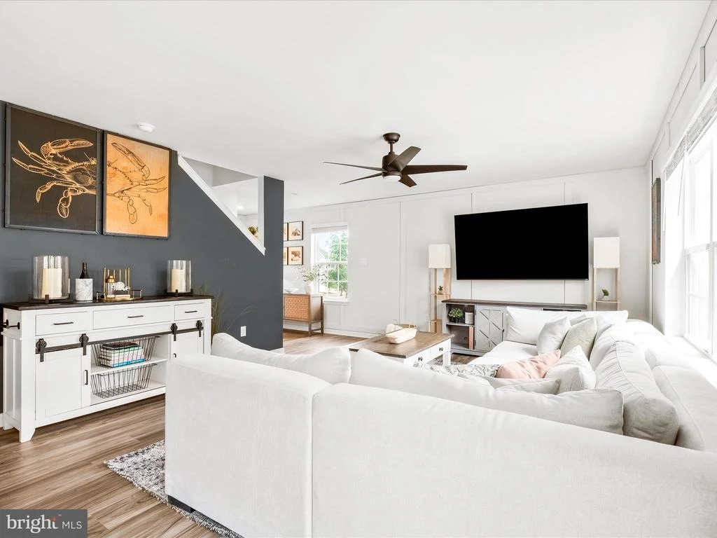 Photo of 2051 POMONA WAY