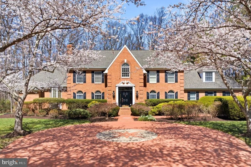 Photo of 13822 LAKESIDE DRIVE