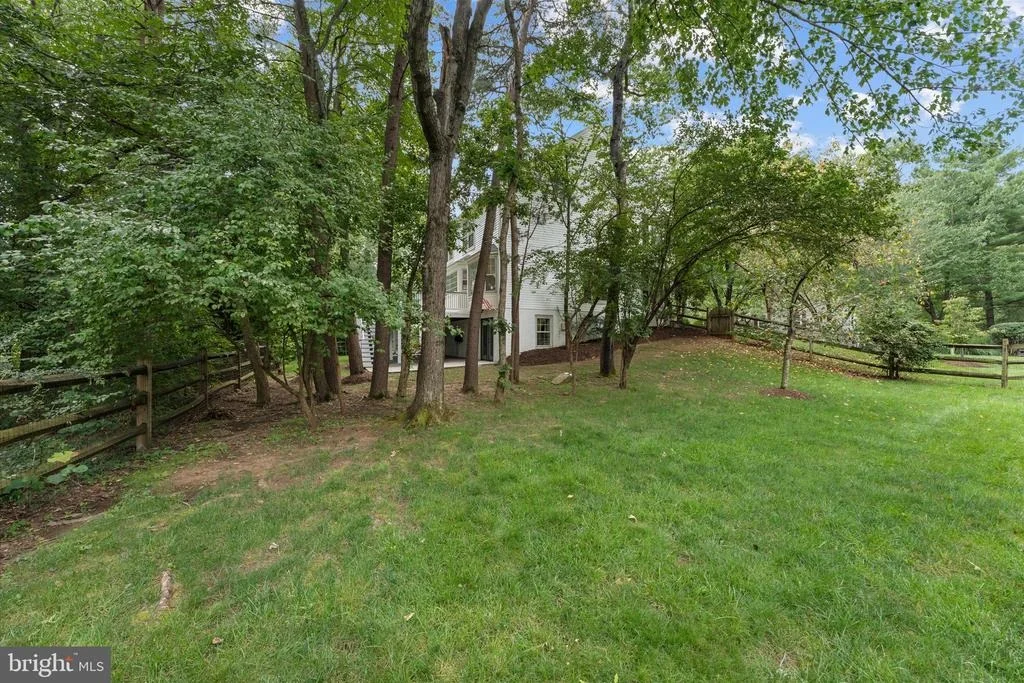 Photo of 15251 EAGLE TAVERN WAY