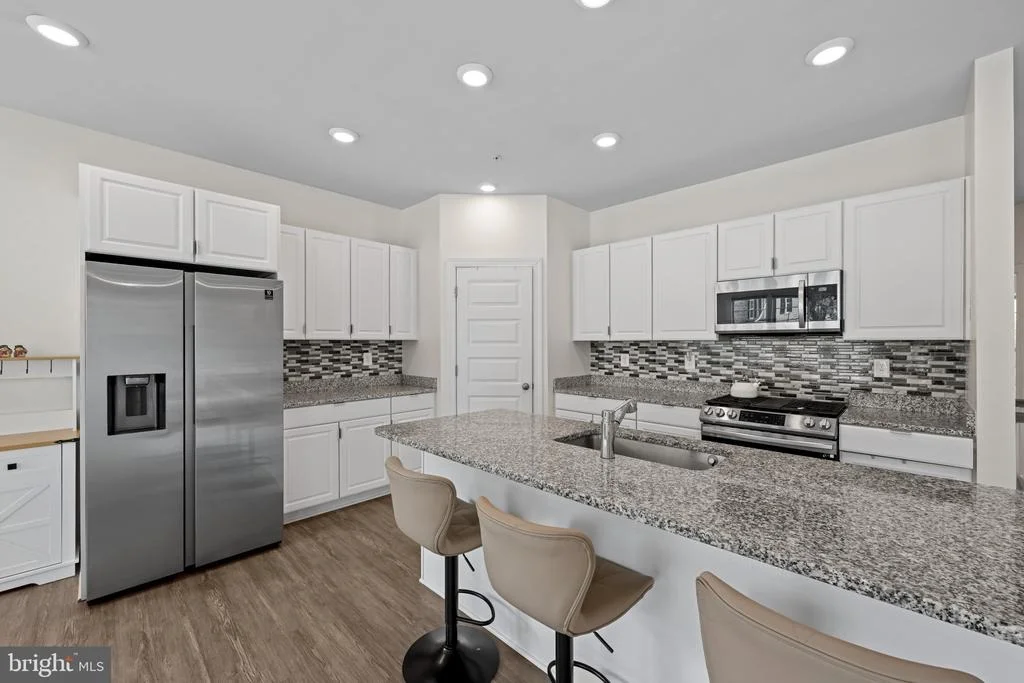 Photo of 6119 SAVANNAH DRIVE
