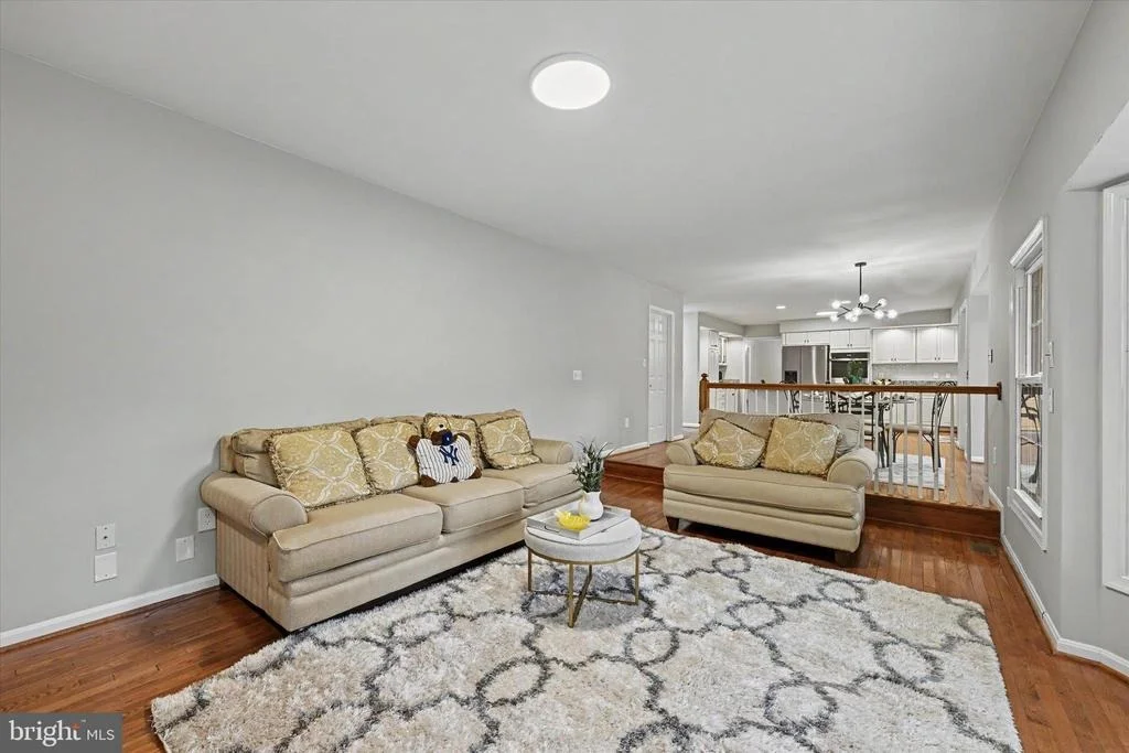 Photo of 8033 CREST ROAD
