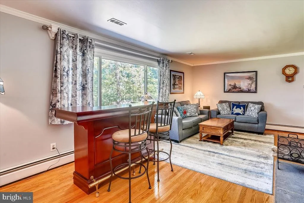 Photo of 18901 MUNCASTER ROAD