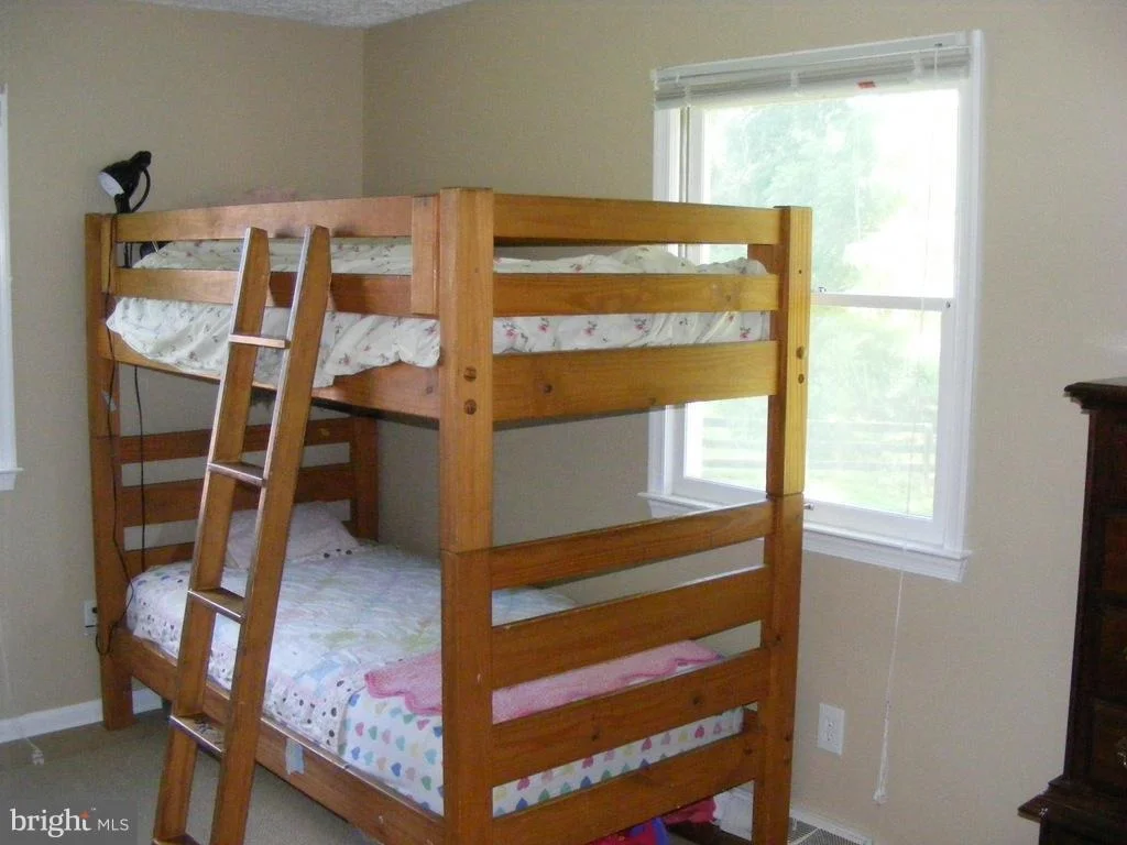 Photo of 17104 WATERLOO ROAD