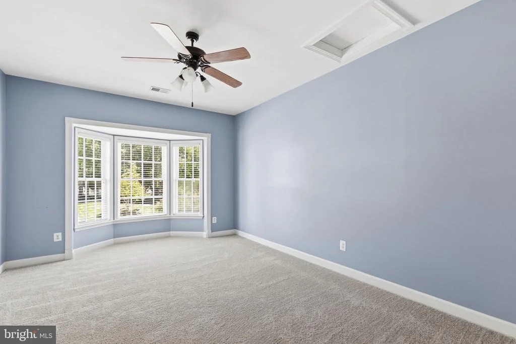 Photo of 1124 OAK TREE DRIVE