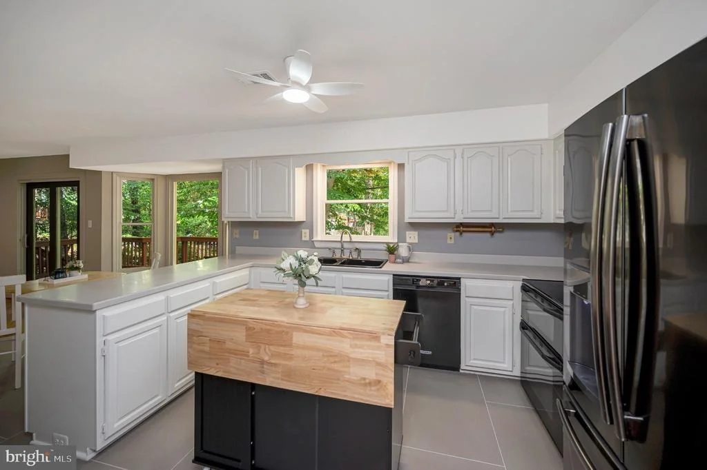 Photo of 4204 AVON DRIVE