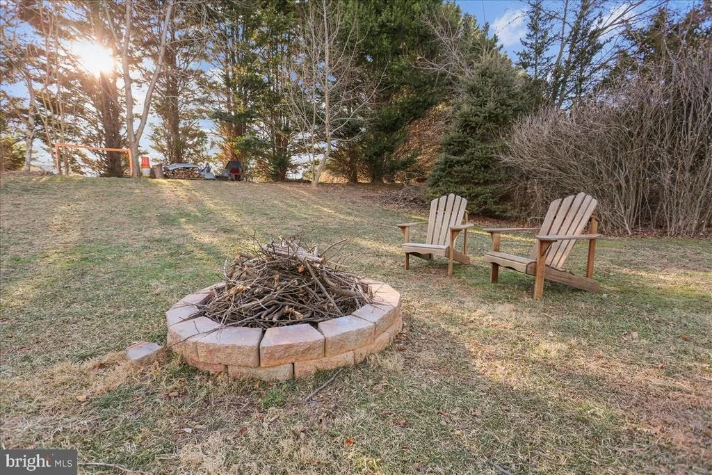 Photo of 9517 GREENEL ROAD