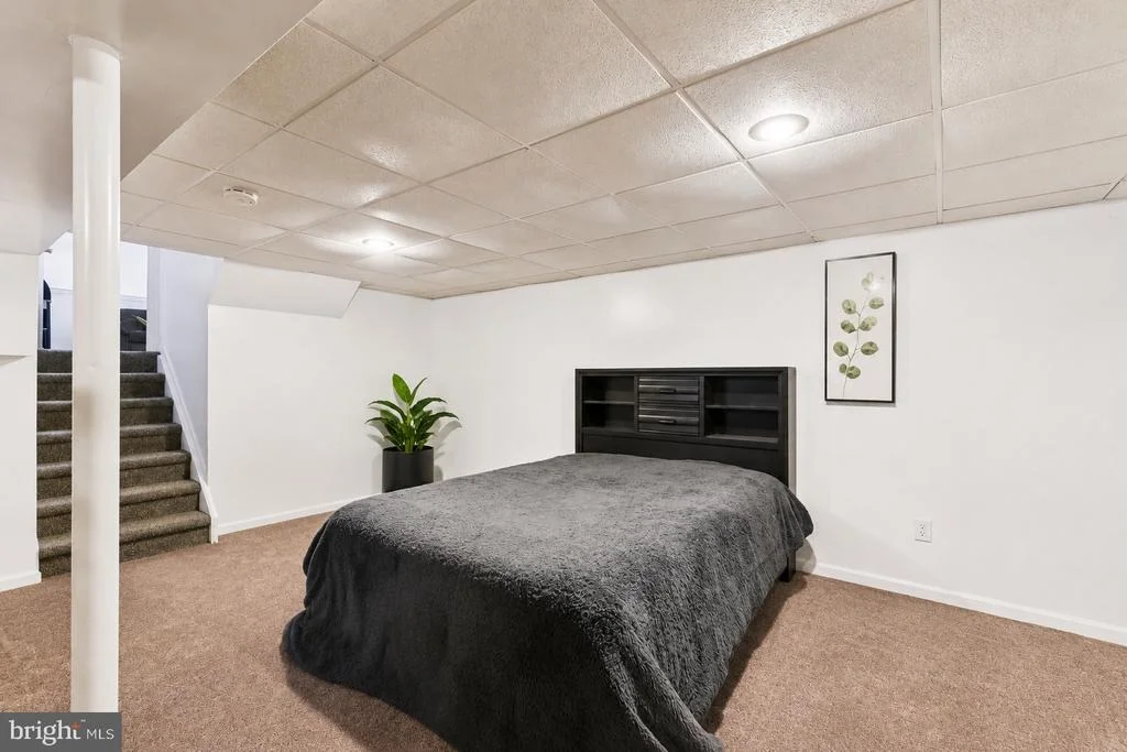 Photo of 903 HARVEY LANE