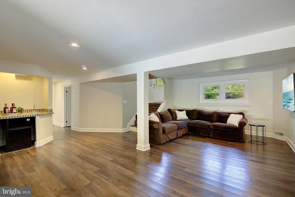 Photo of 2190 HALLMARK COURT